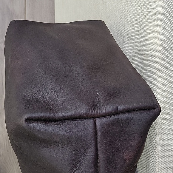 Anthropic Leathers Dark Brown Leather Tote Bag - Picture 8 of 13